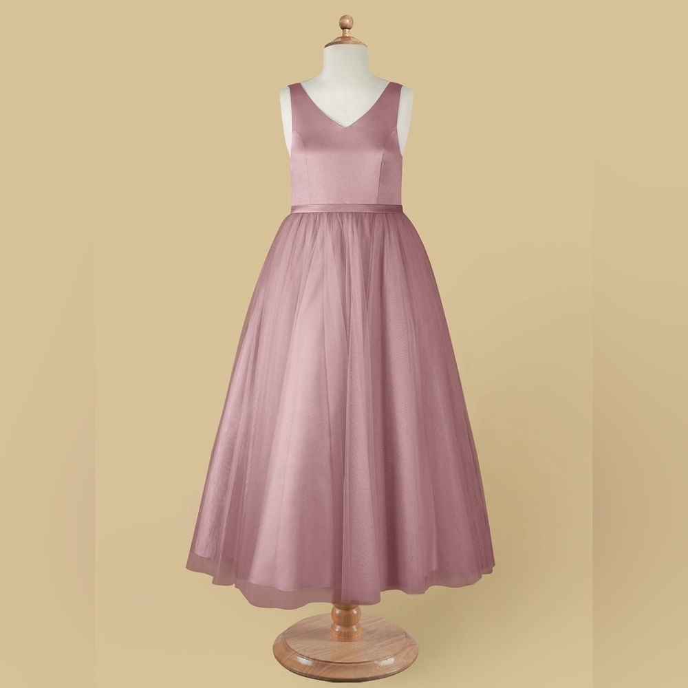 NWT very beautiful, dusty Rose big girl dress size 14-16